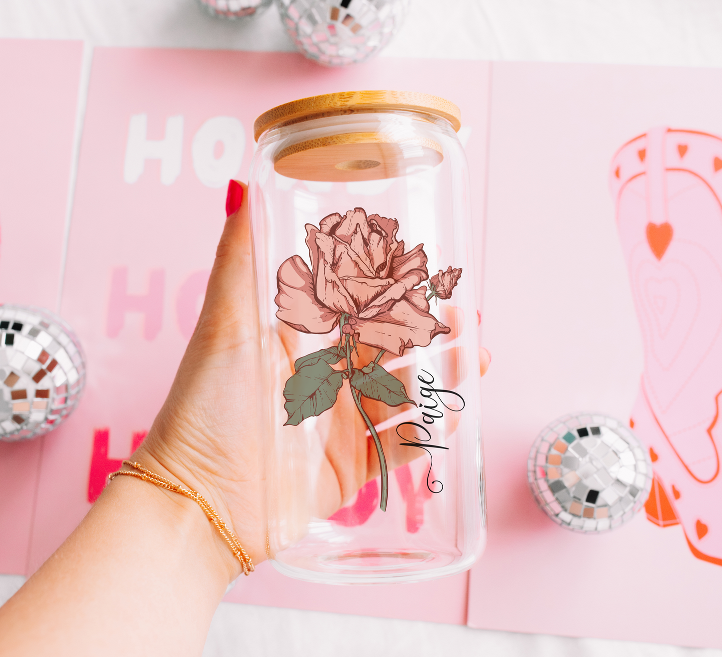 Tasse à café en verre personnalisée avec nom et motif de fleur de naissance