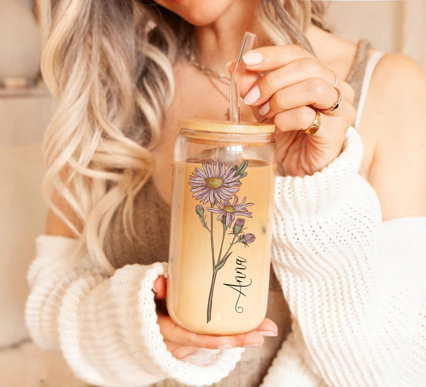 Tasse à café glacée personnalisée avec motif de fleur de naissance, verre personnalisé avec couvercle et paille