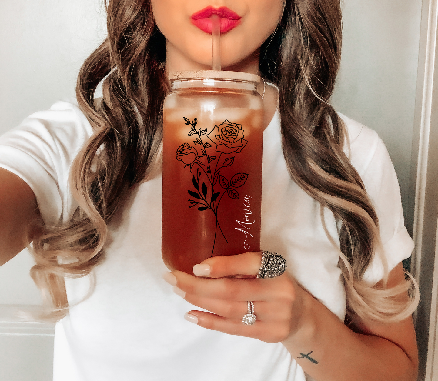 Tasse à café en verre avec fleur de naissance personnalisée et nom